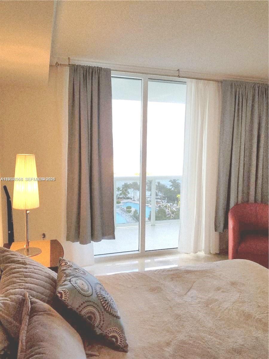 image Harbour House7