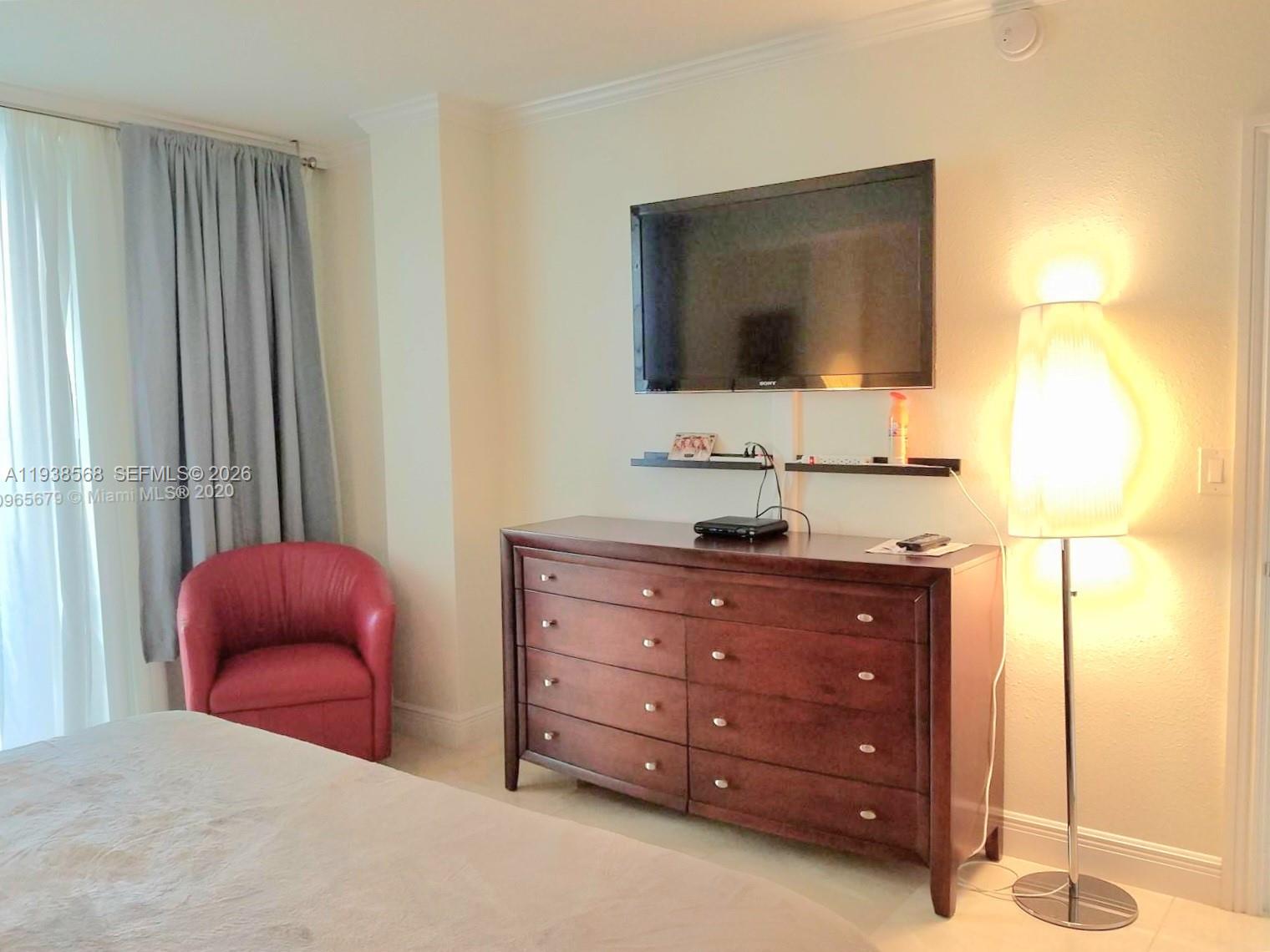 image Harbour House8