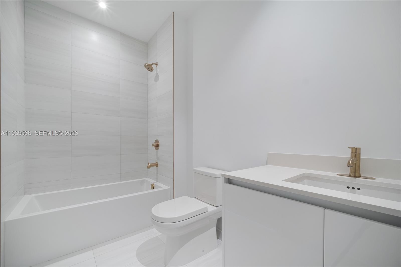 2655 S Bayshore Dr #1602 Coconut Grove, FL 33133