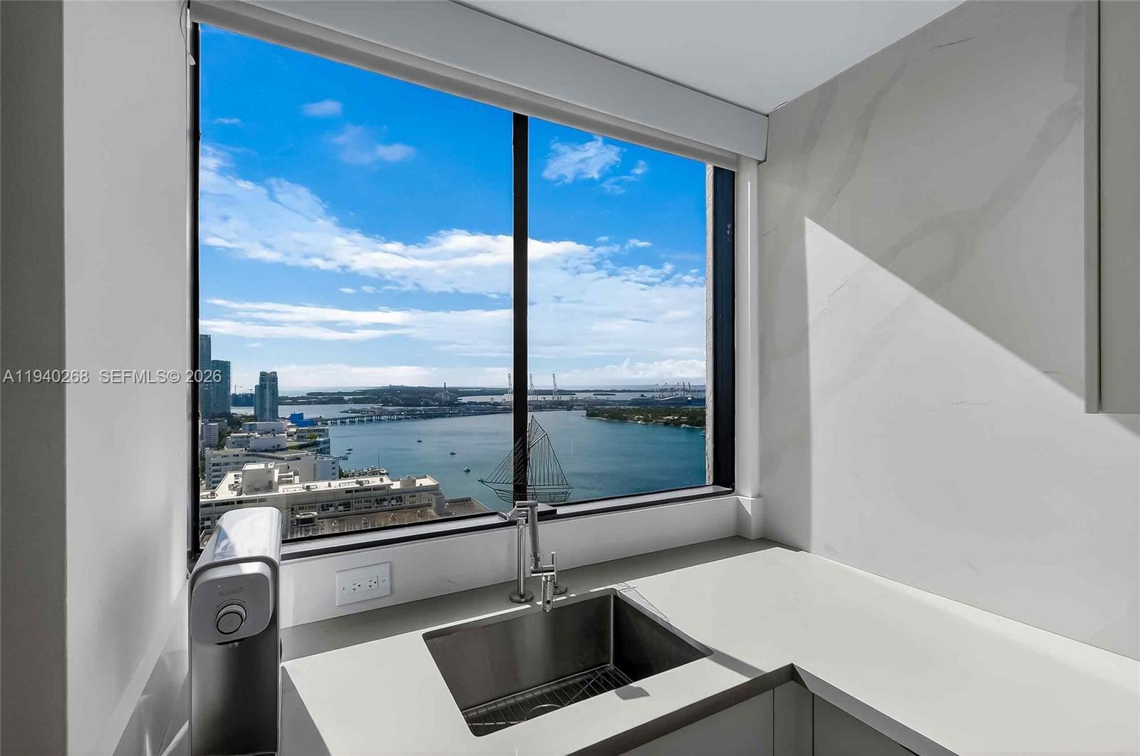 image The Waverly at South Beach9