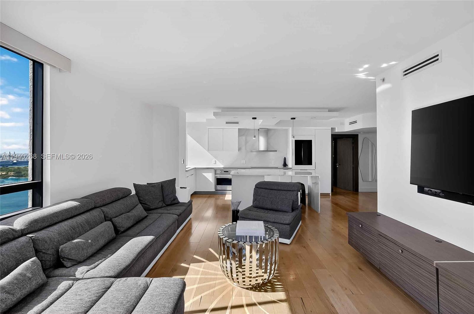 image The Waverly at South Beach3