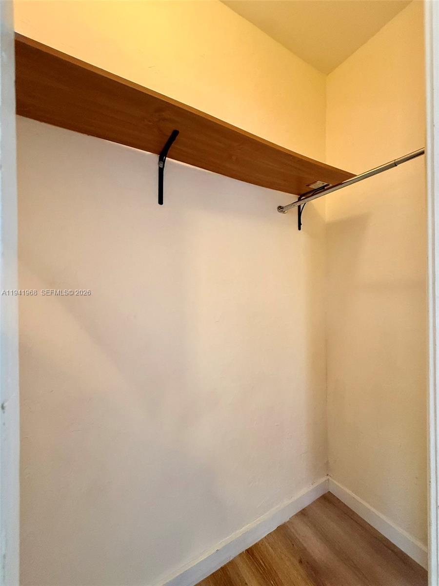 4035 N Meridian Ave #302 Miami Beach, FL 33140