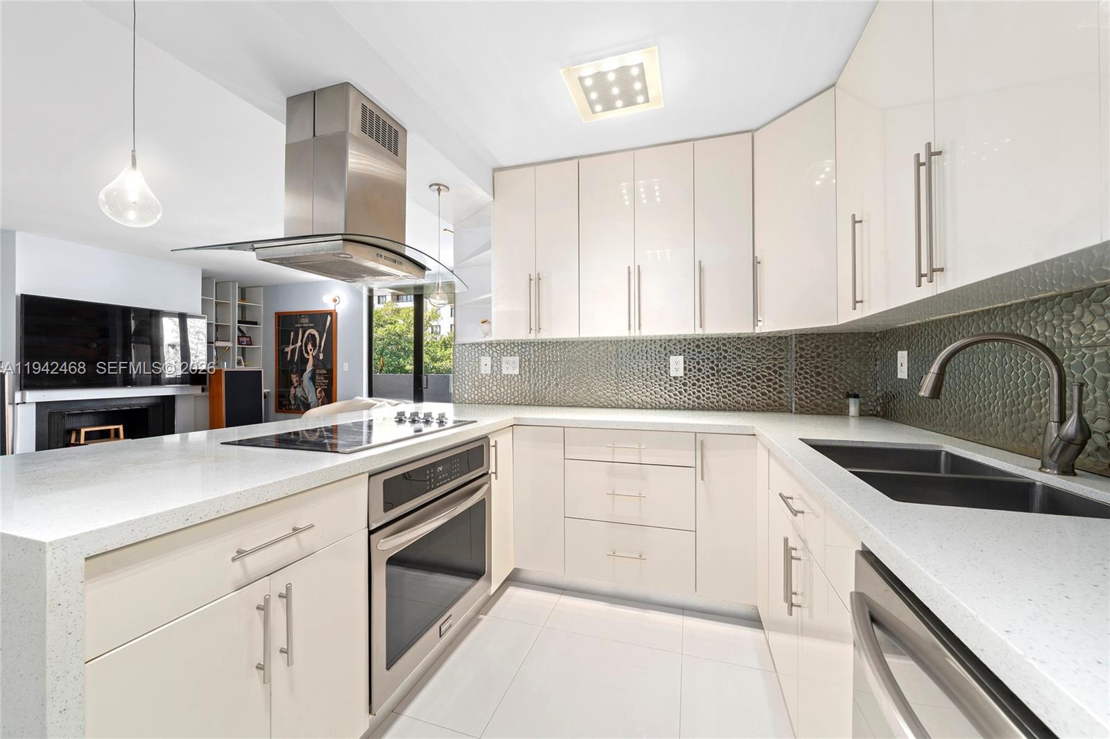 161 Crandon Blvd #419 Key Biscayne, FL 33149