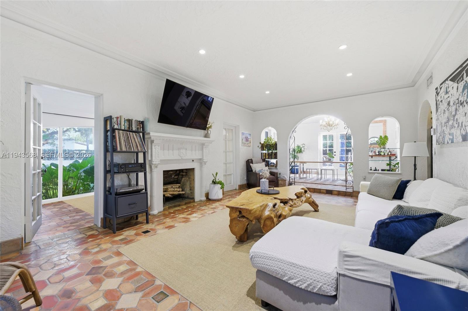 1302 Alhambra Cir Coral Gables, FL 33134