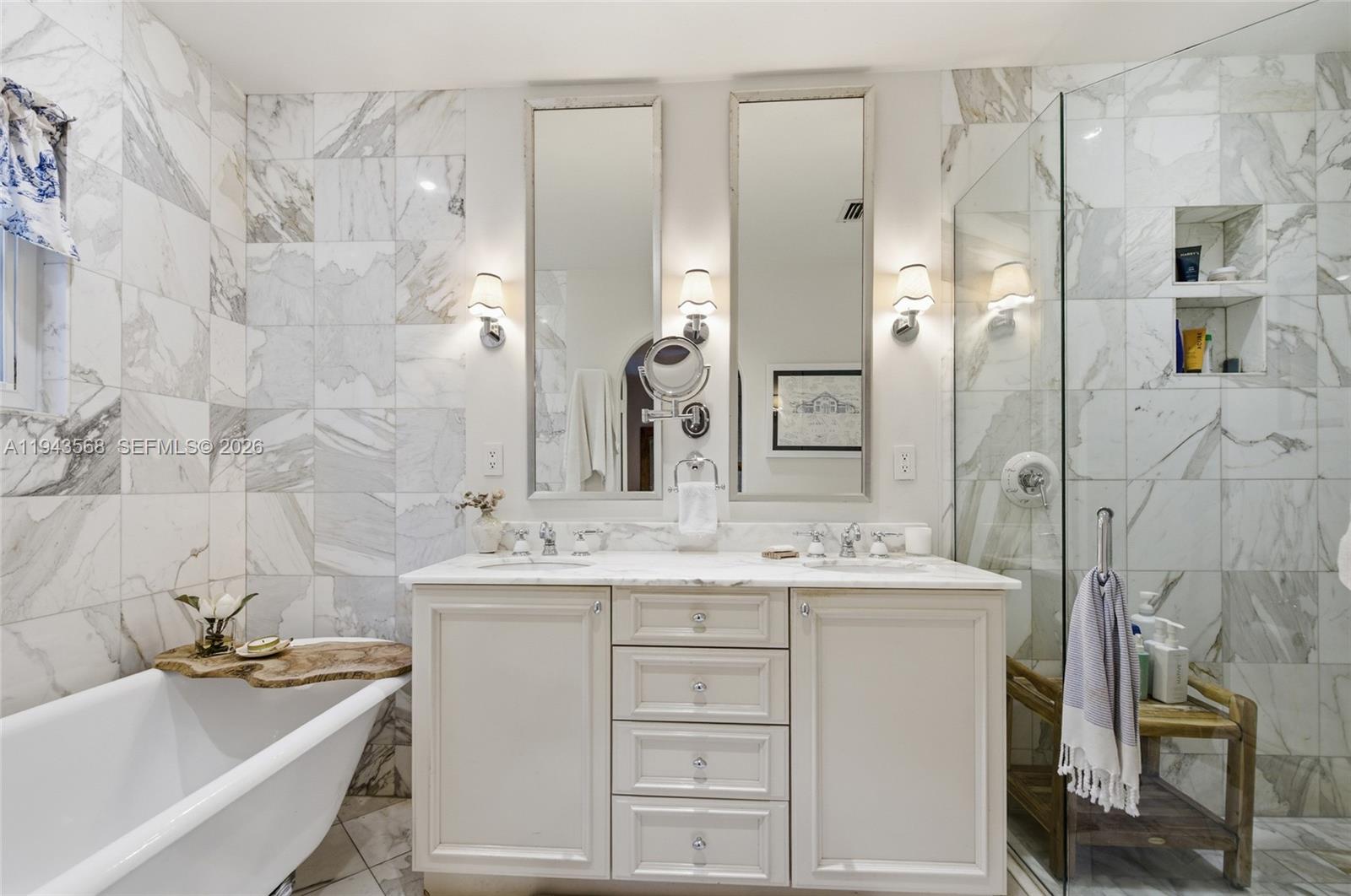 1302 Alhambra Cir Coral Gables, FL 33134