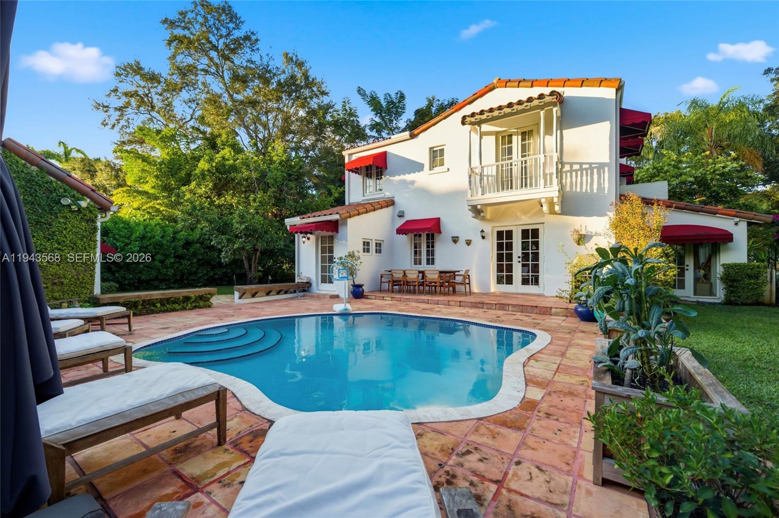 1302 Alhambra Cir Coral Gables, FL 33134