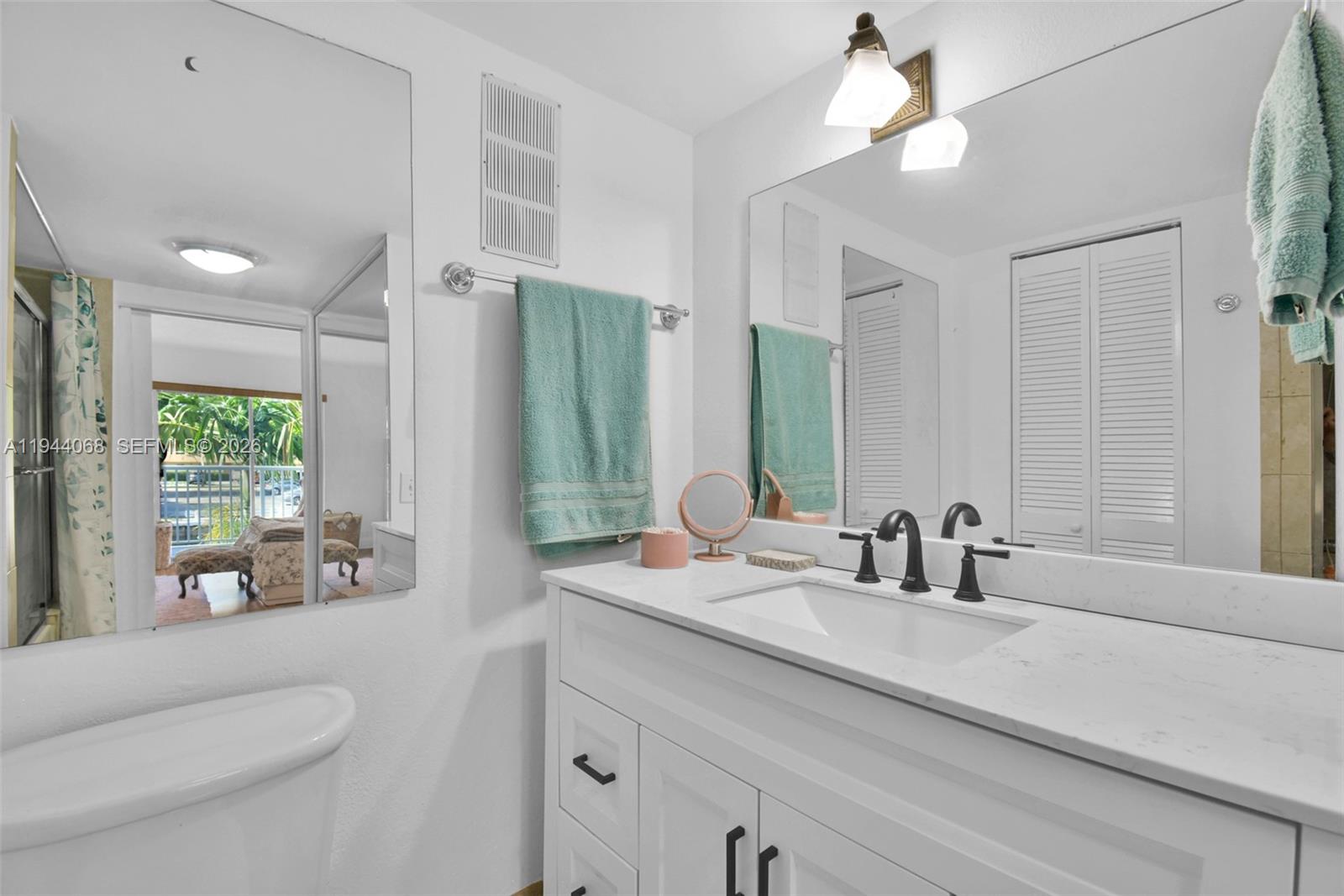 3527 NE 168th St #203 North Miami Beach, FL 33160