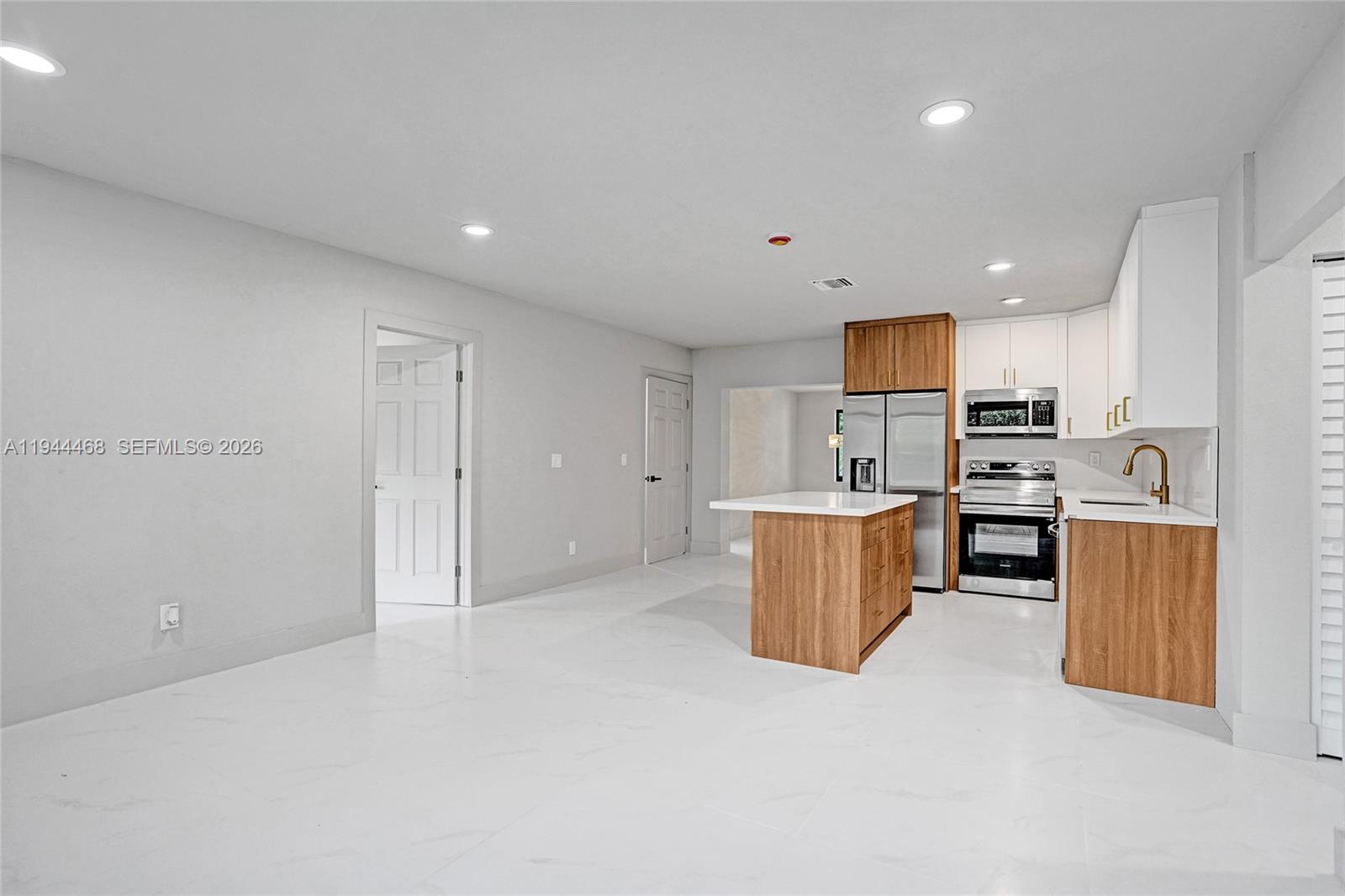 3171 Jackson Blvd Fort Lauderdale, FL 33312