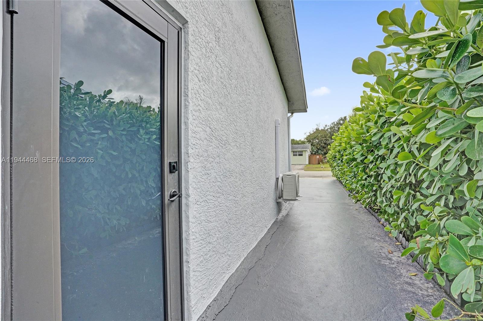 3171 Jackson Blvd Fort Lauderdale, FL 33312