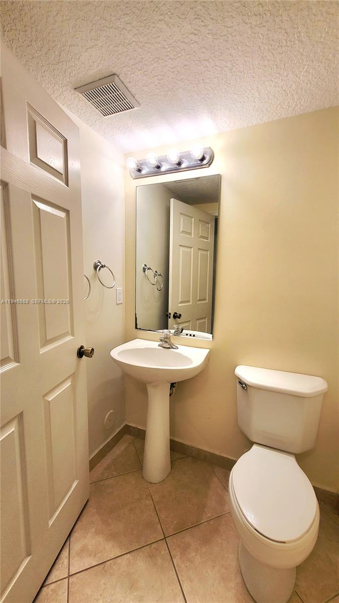 4935 Tradewinds Ter #902 Dania Beach, FL 33312