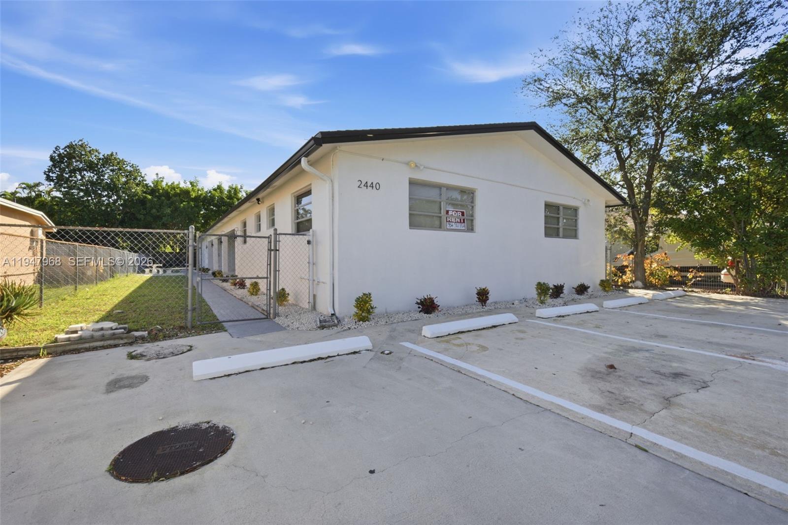 2440 Hayes St # 1-5th Hollywood, FL 33020