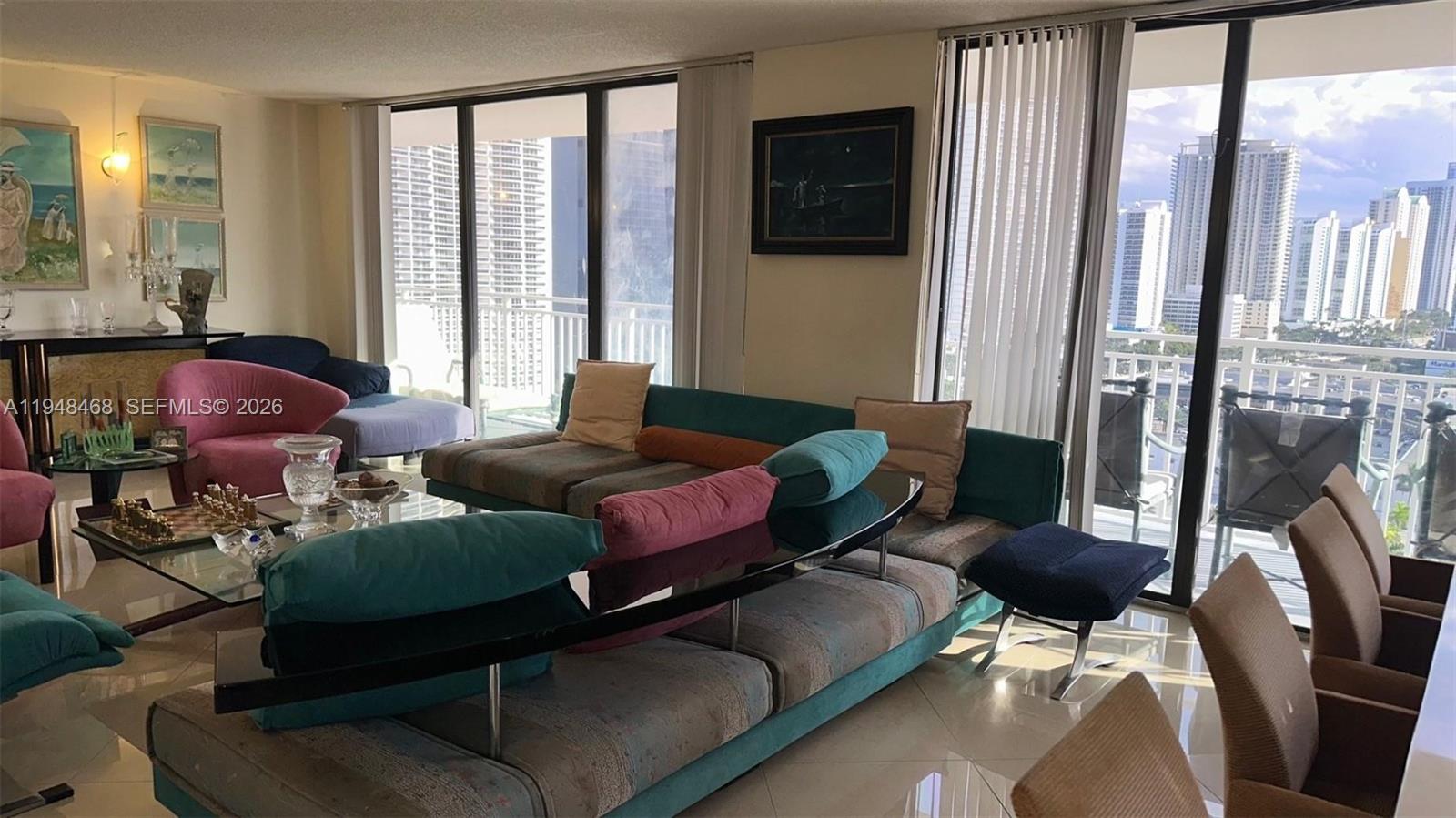 image Winston Towers 60020