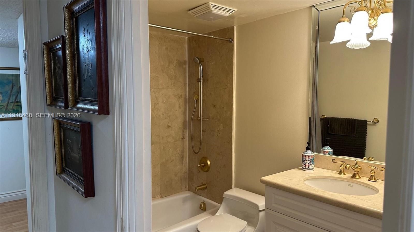 image Winston Towers 60021