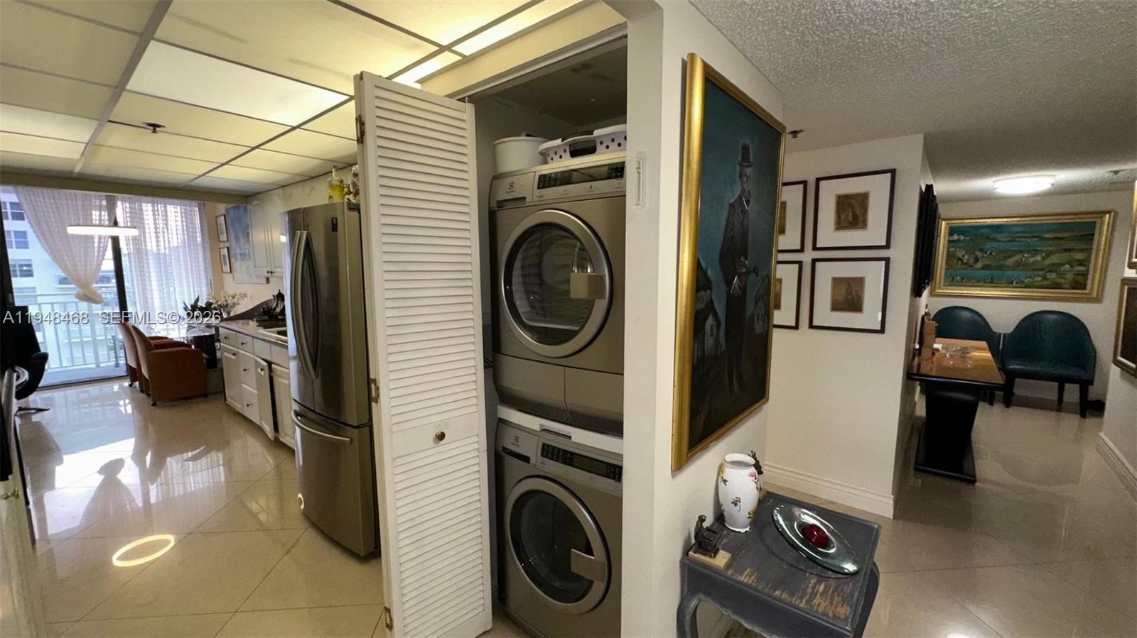 image Winston Towers 60036