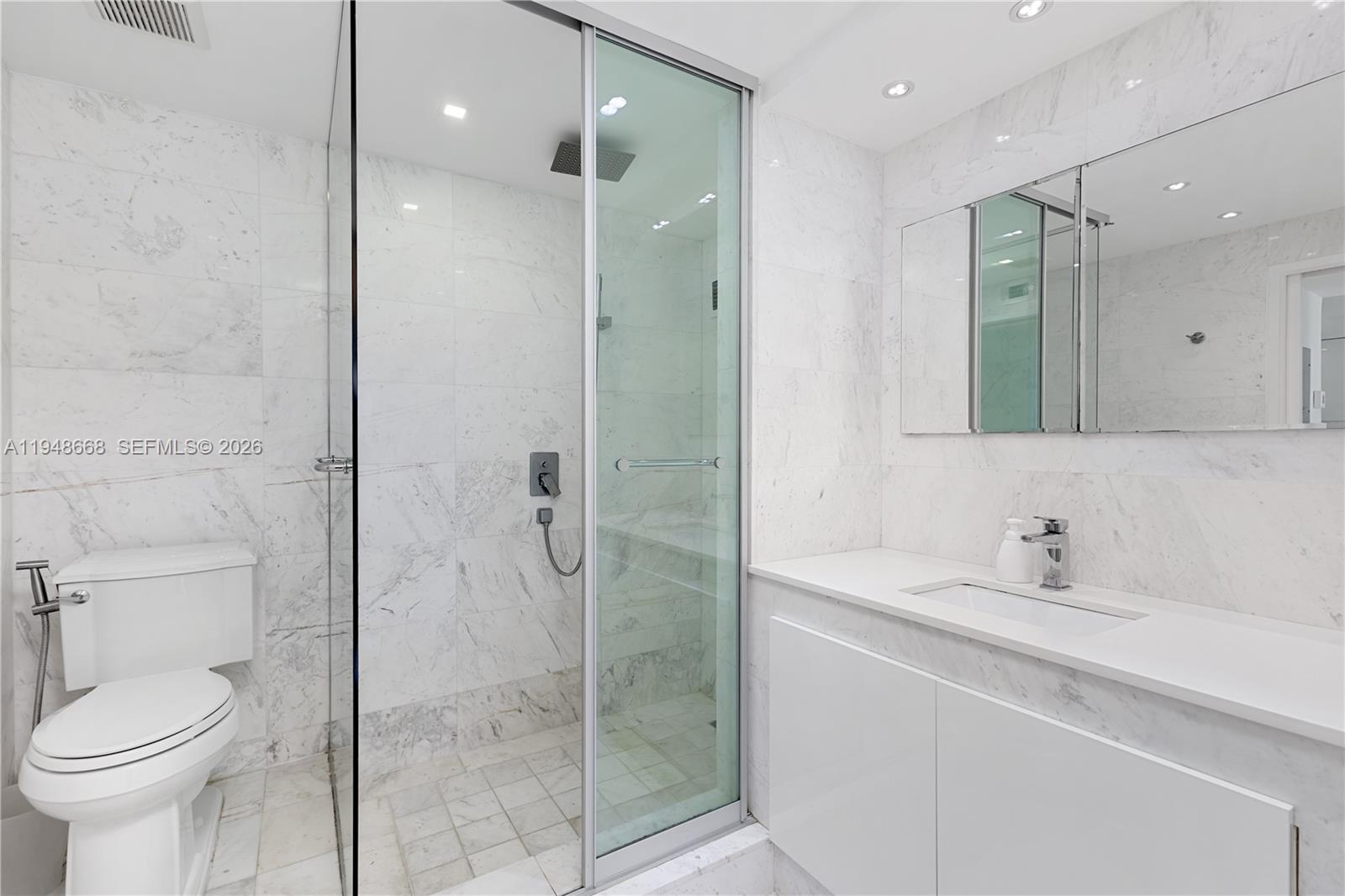 401 Ocean Dr #421 Miami Beach, FL 33139