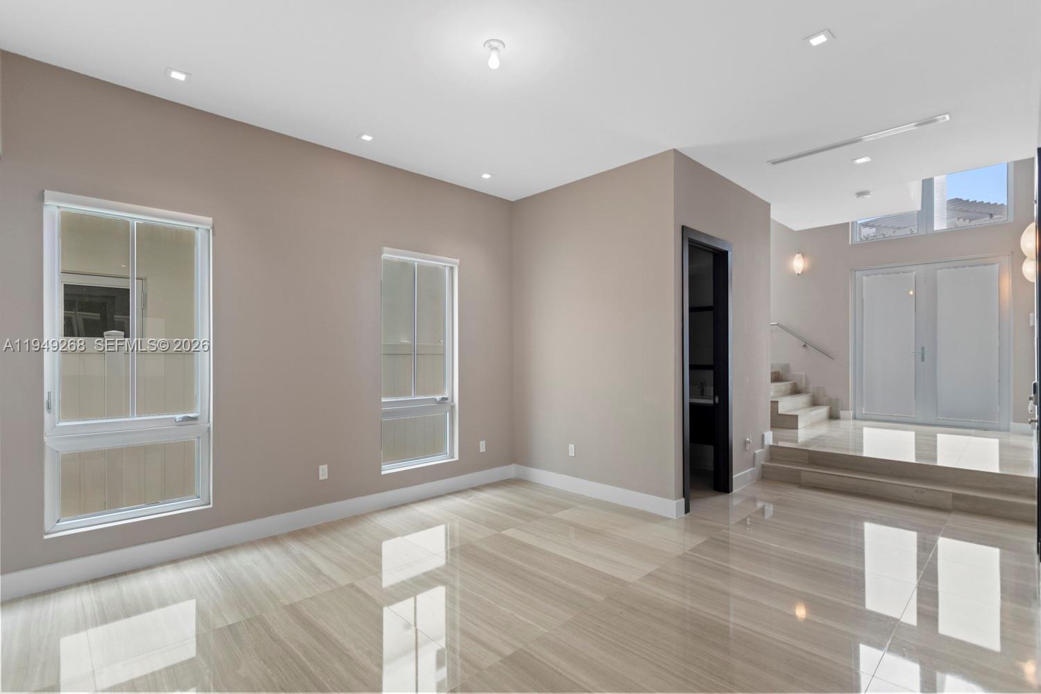 8415 NW 34th Dr Doral, FL 33122