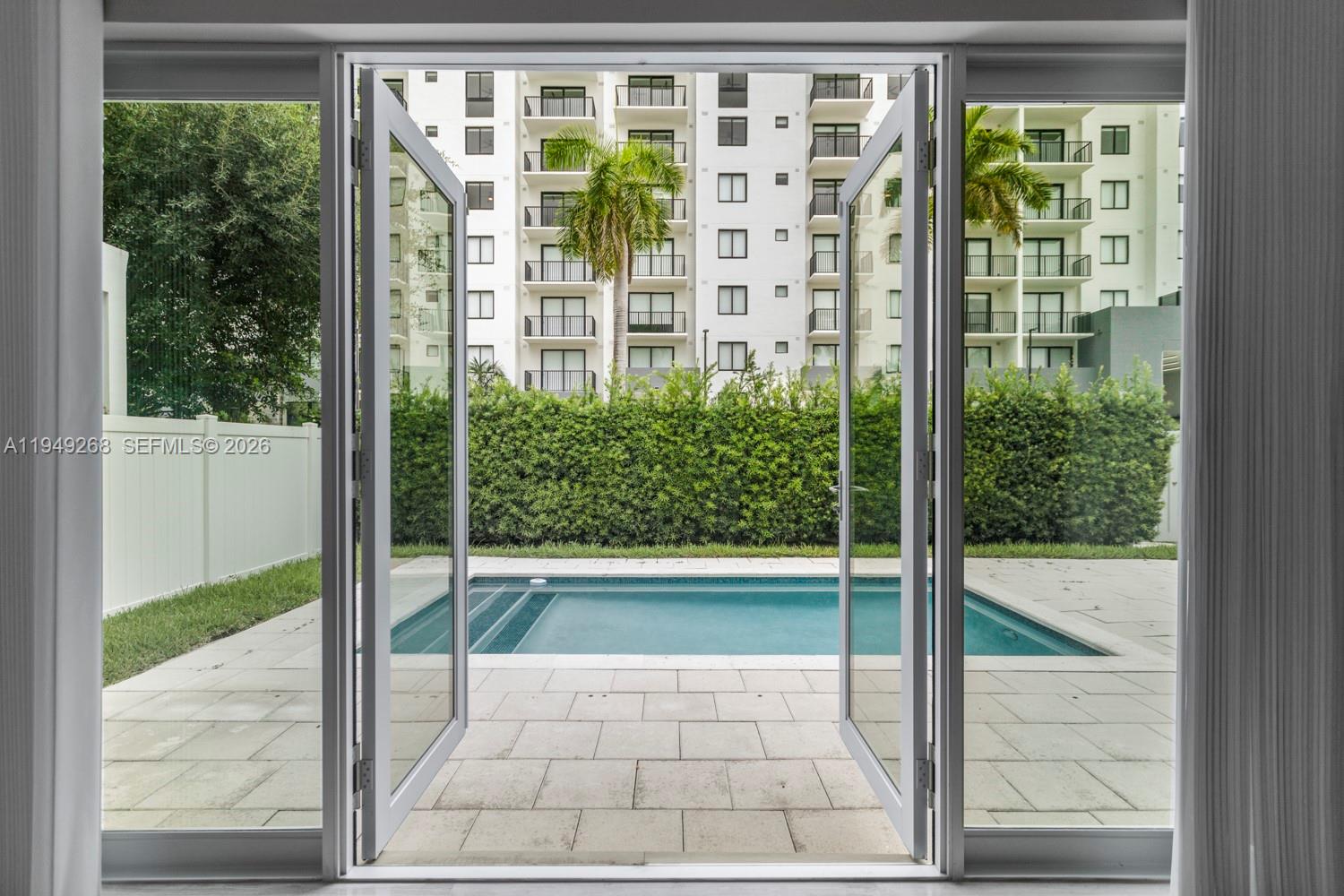 8415 NW 34th Dr Doral, FL 33122