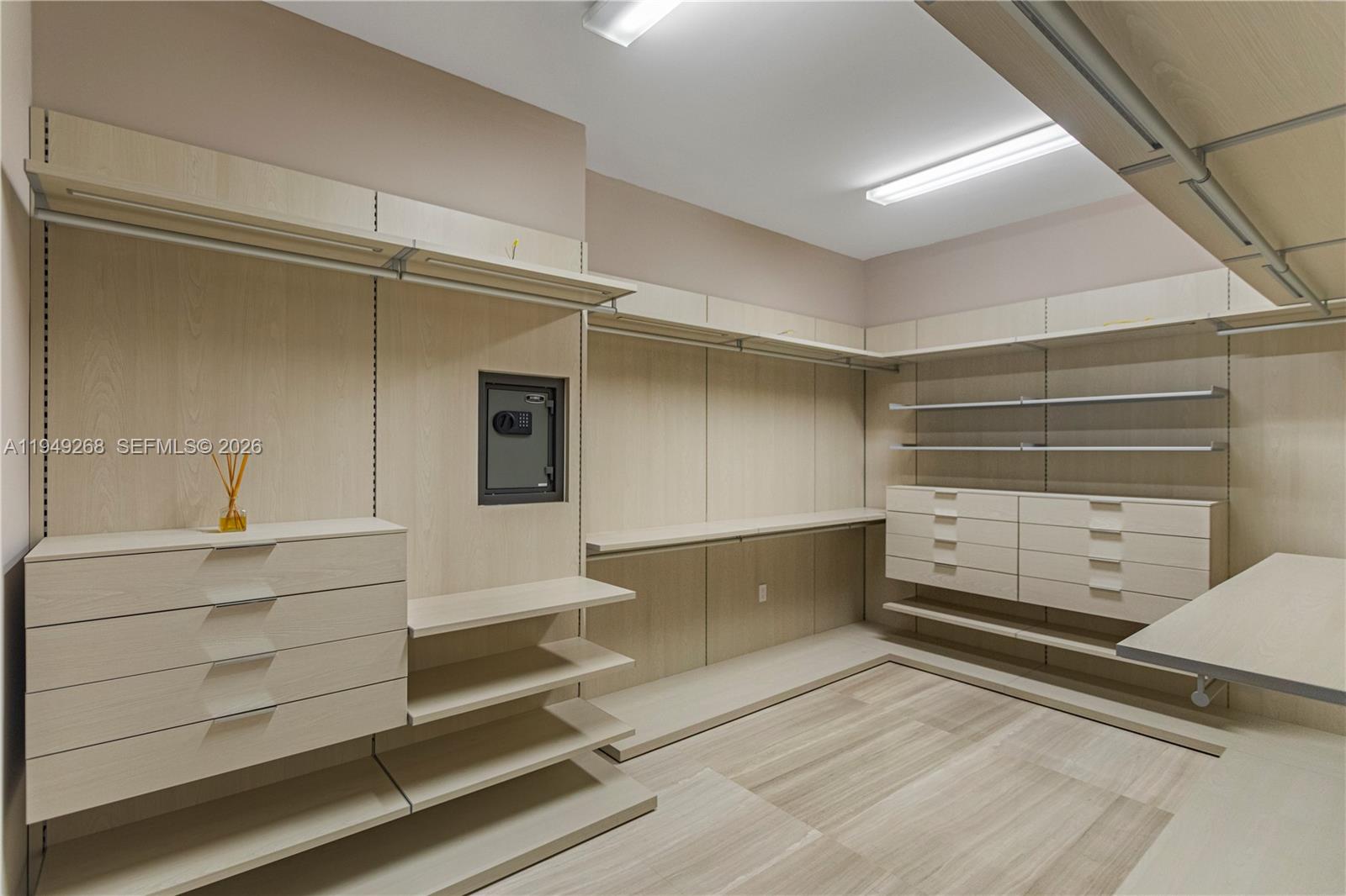 8415 NW 34th Dr Doral, FL 33122