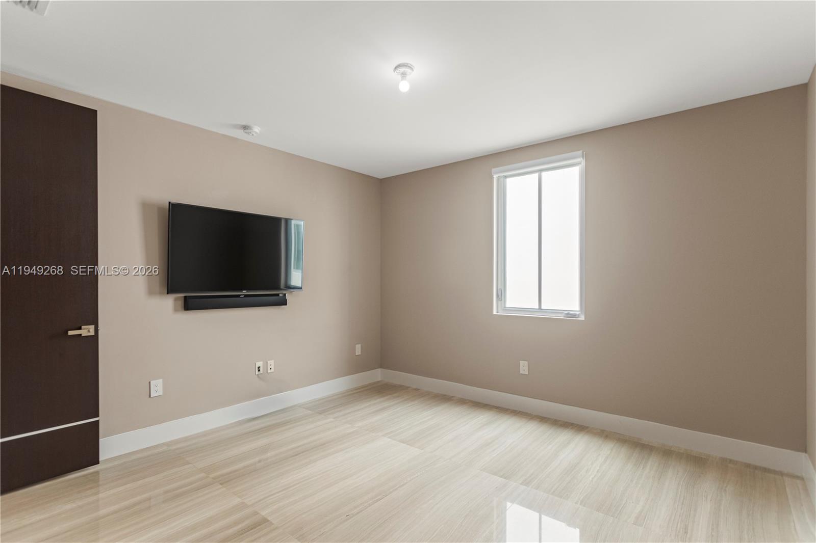 8415 NW 34th Dr Doral, FL 33122