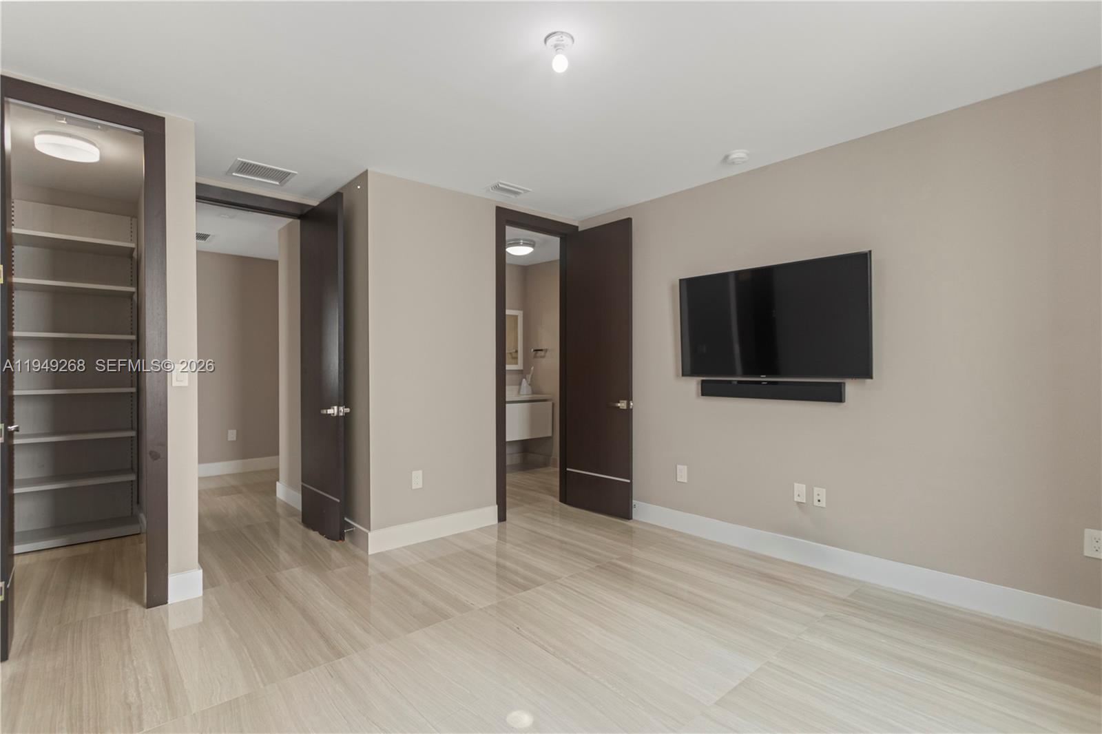 8415 NW 34th Dr Doral, FL 33122