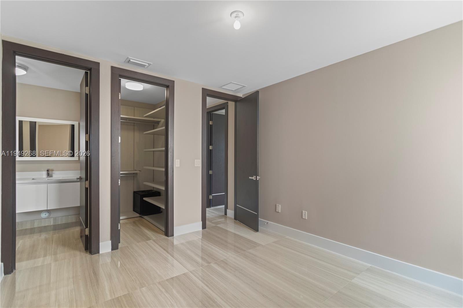 8415 NW 34th Dr Doral, FL 33122