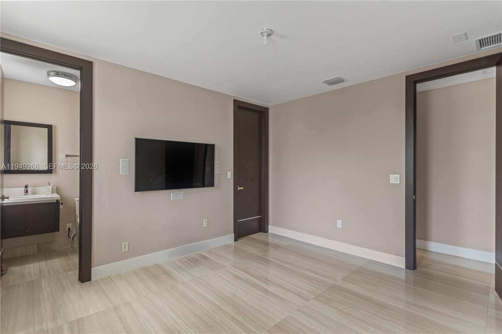 8415 NW 34th Dr Doral, FL 33122