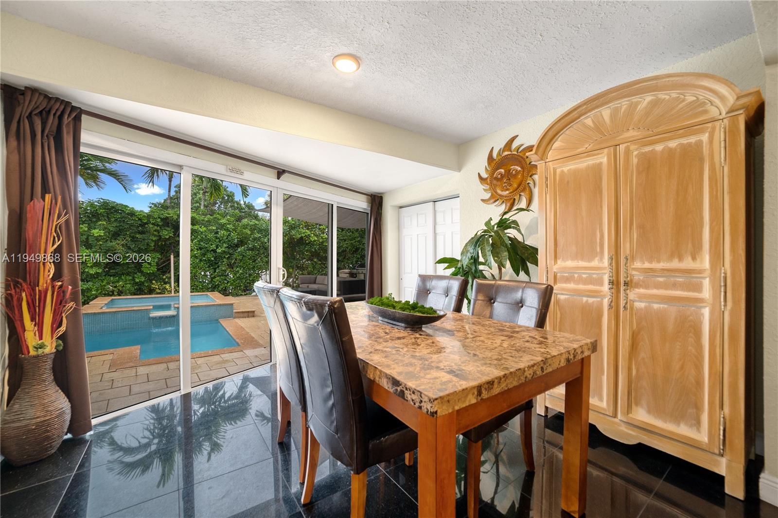 1155 S Biscayne Pt Rd Miami Beach, FL 33141