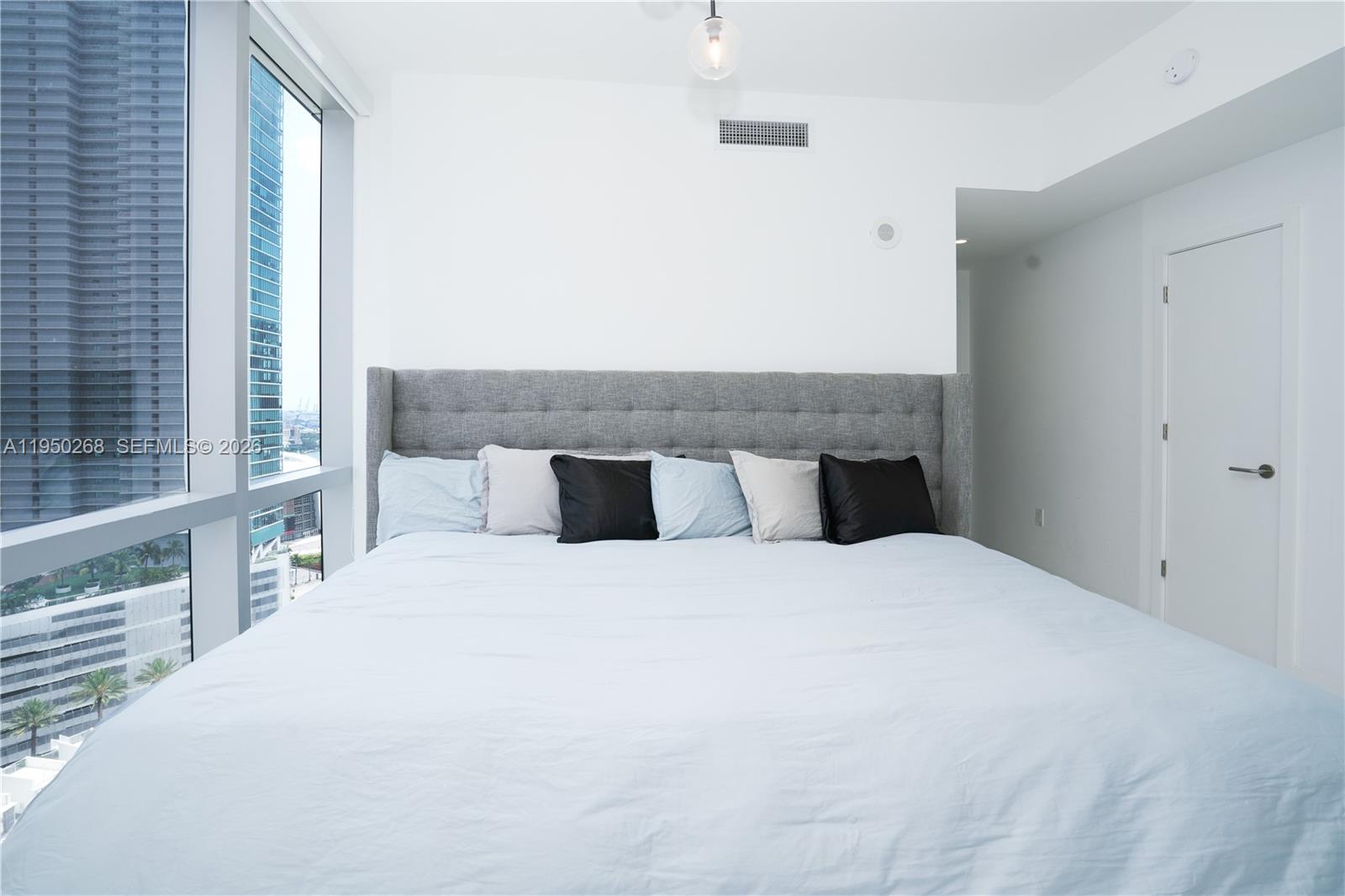 851 NE 1st Ave #2101 Miami, FL 33132