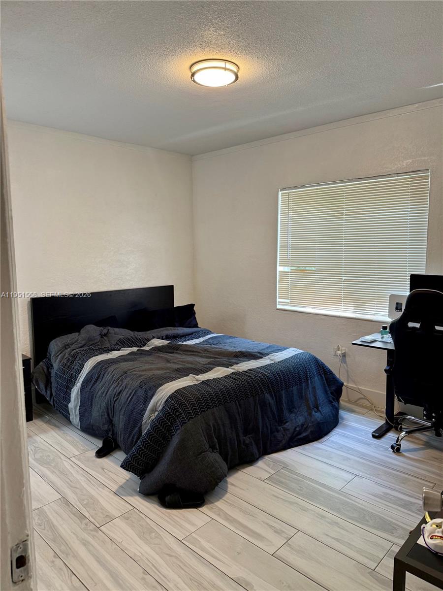 1085 NW 48th St Miami, FL 33127