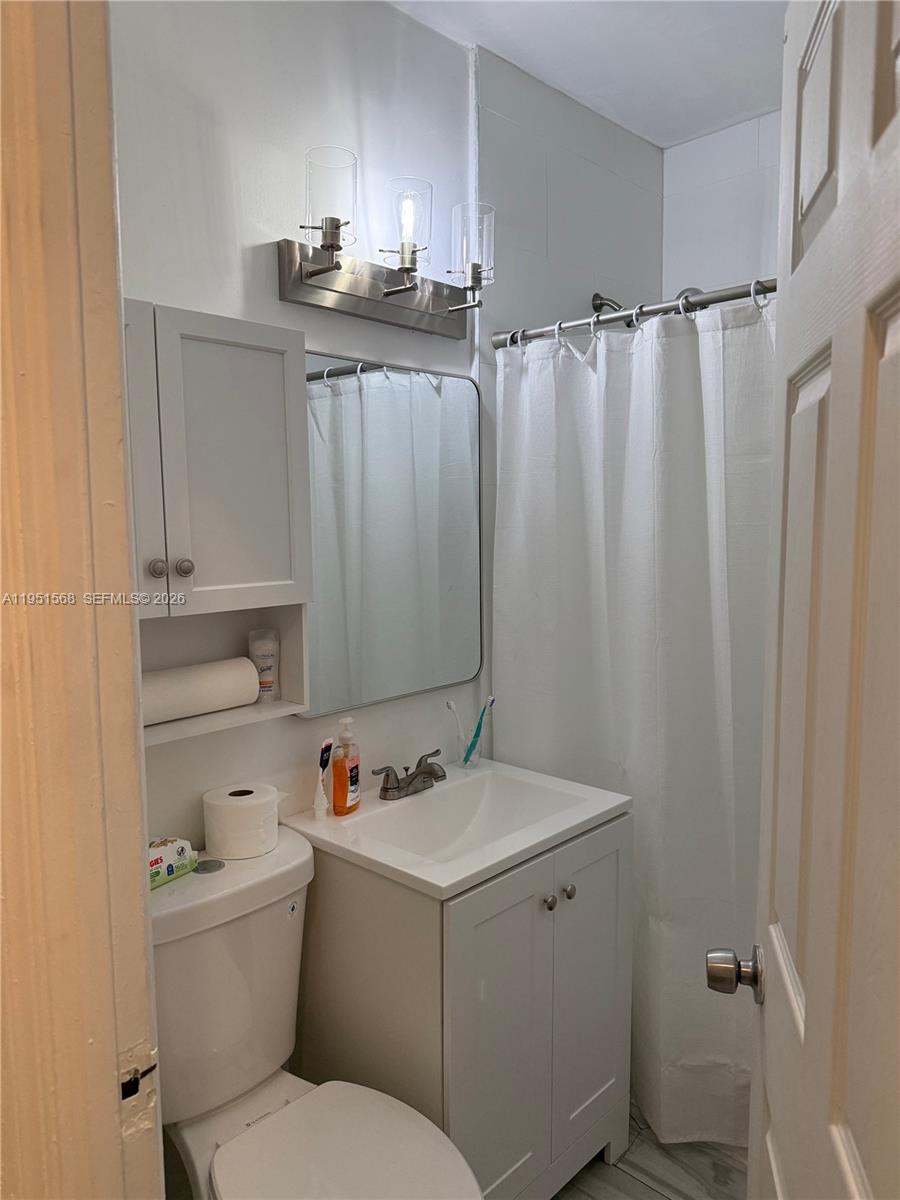 1085 NW 48th St Miami, FL 33127