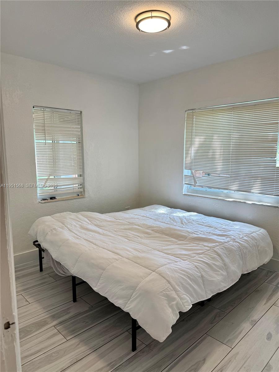 1085 NW 48th St Miami, FL 33127