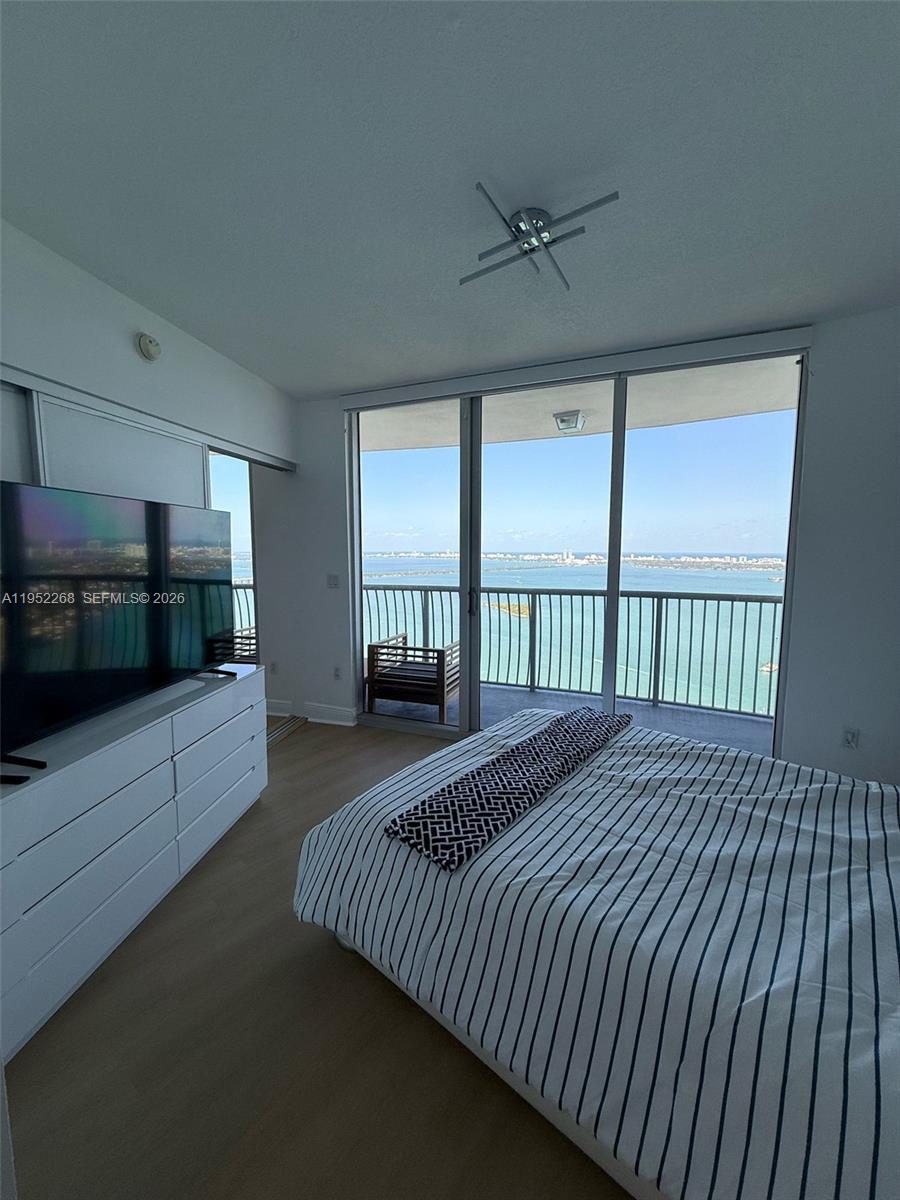 1750 N Bayshore Dr #5401 Miami, FL 33132