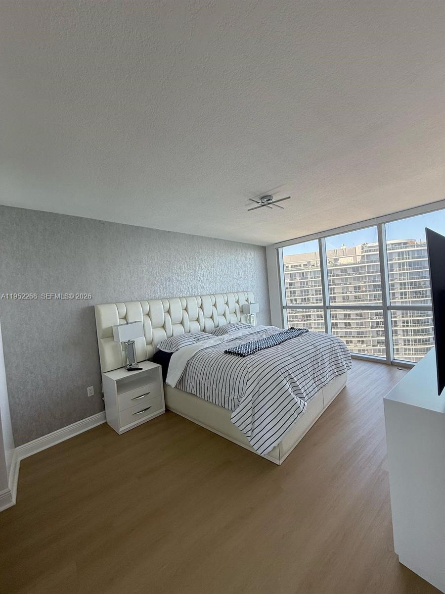 1750 N Bayshore Dr #5401 Miami, FL 33132