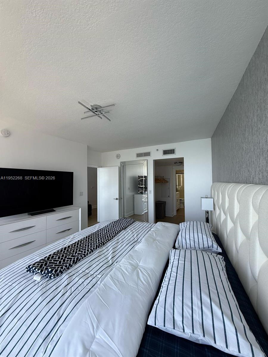 1750 N Bayshore Dr #5401 Miami, FL 33132