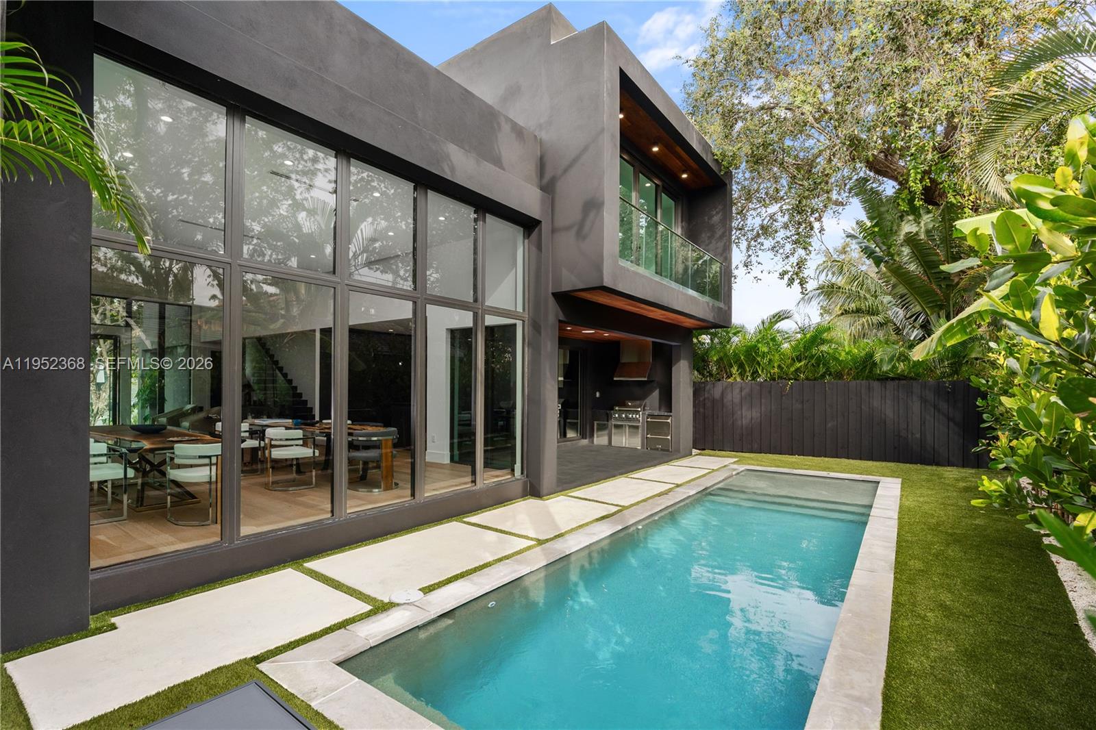 30 NE 50th St Miami, FL 33137