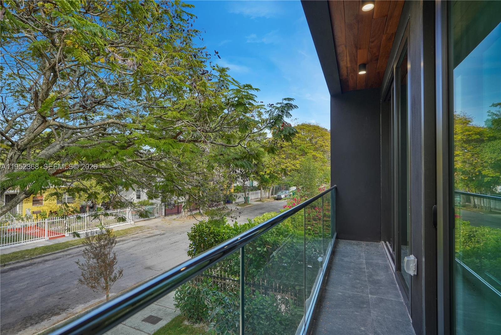 30 NE 50th St Miami, FL 33137