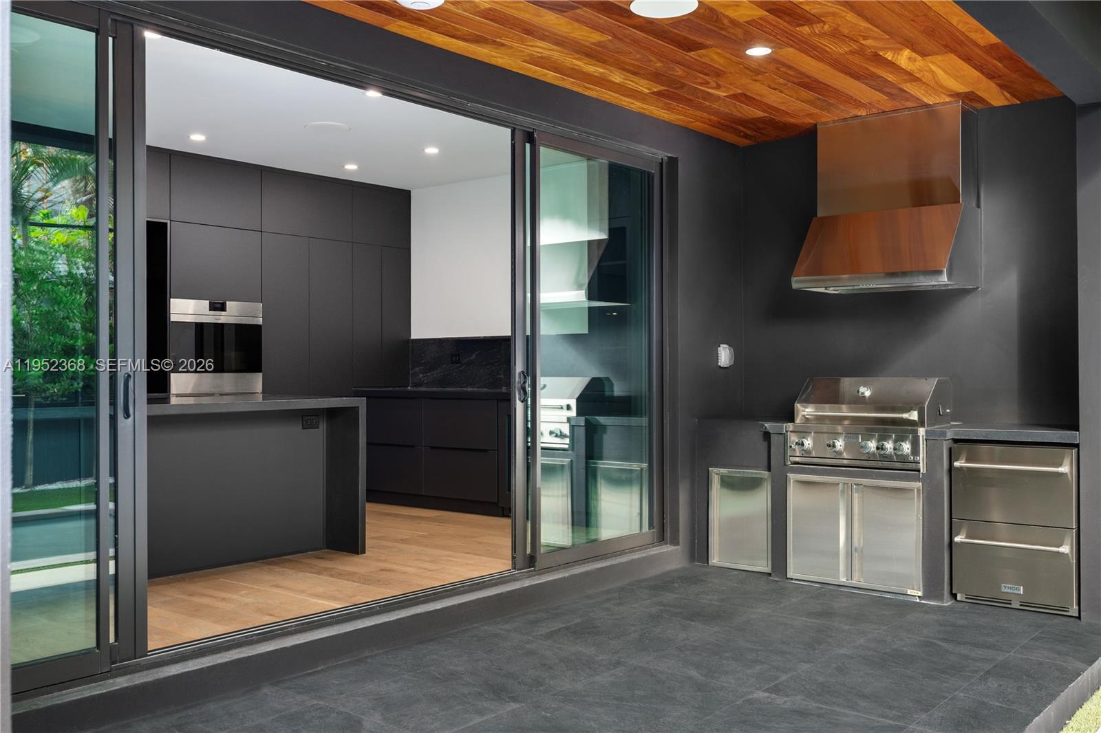 30 NE 50th St Miami, FL 33137