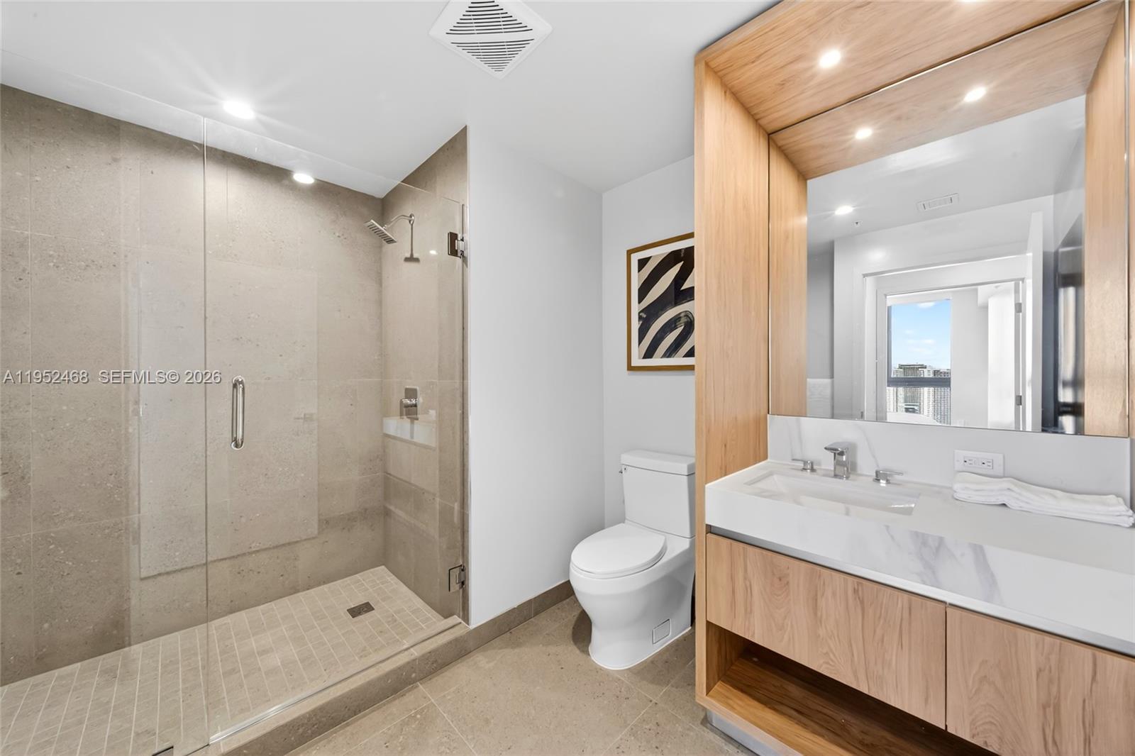 11 NE 6th St #3210 Miami, FL 33132