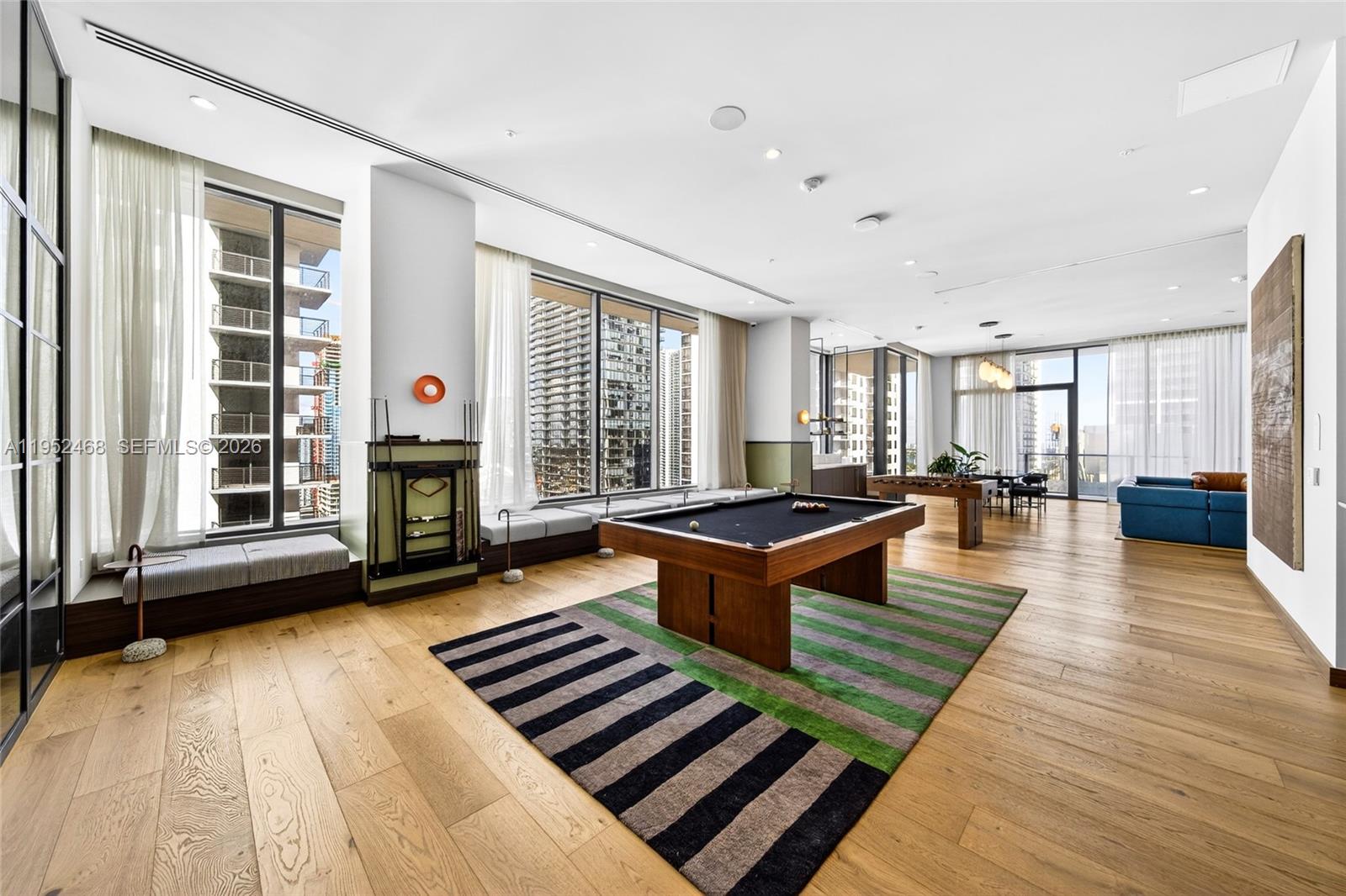 11 NE 6th St #3210 Miami, FL 33132