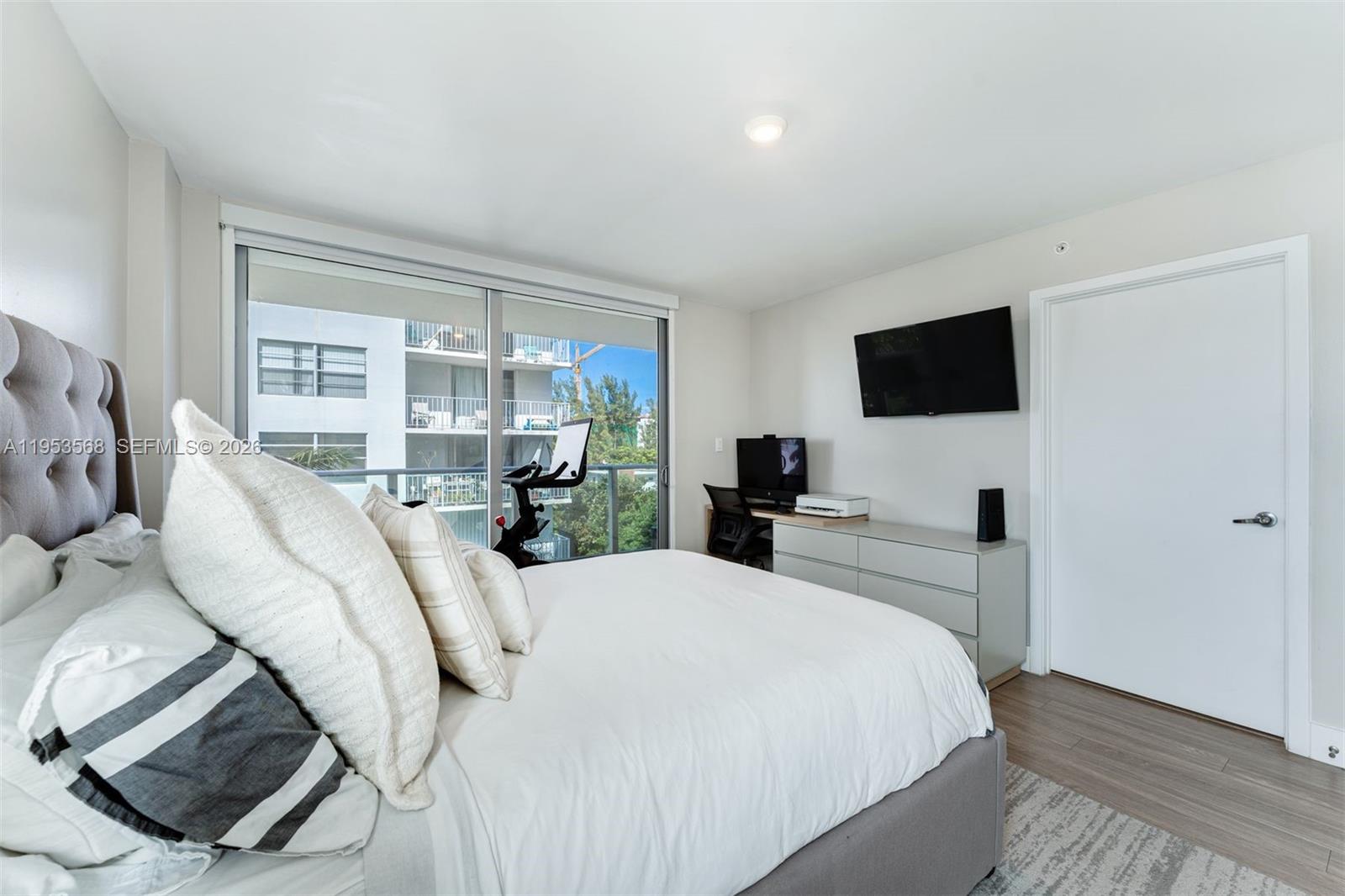 1025 92nd St #503 Bay Harbor Islands, FL 33154