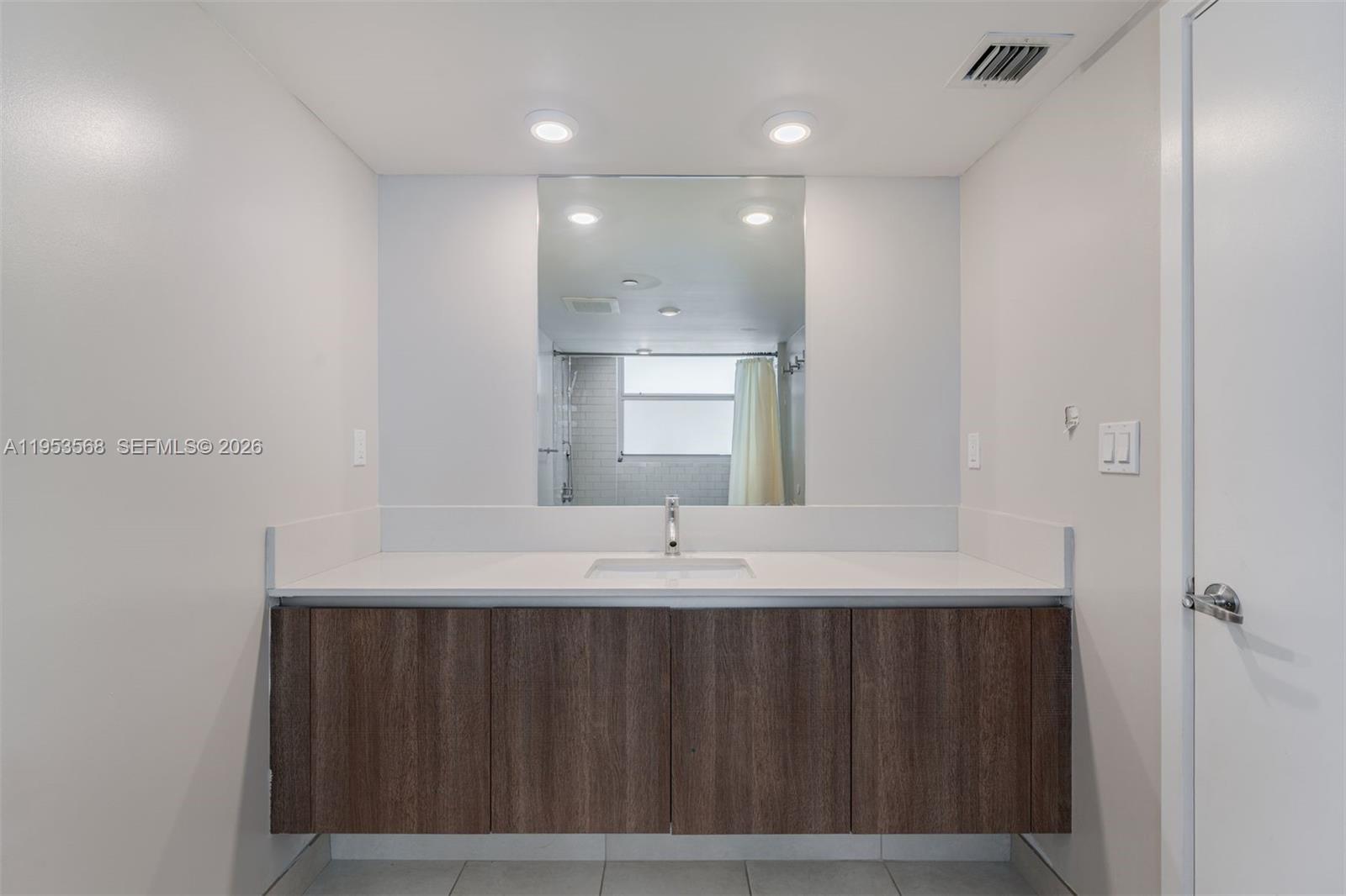 1025 92nd St #503 Bay Harbor Islands, FL 33154