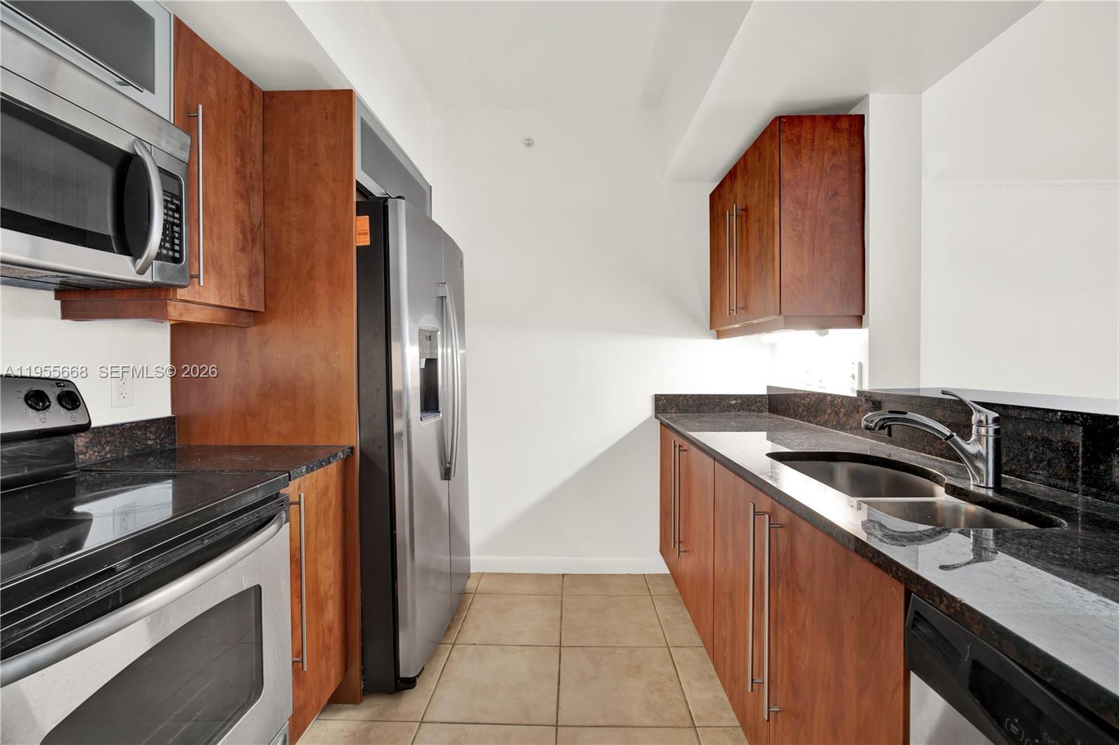 7350 SW 89th St #1402S Miami, FL 33156