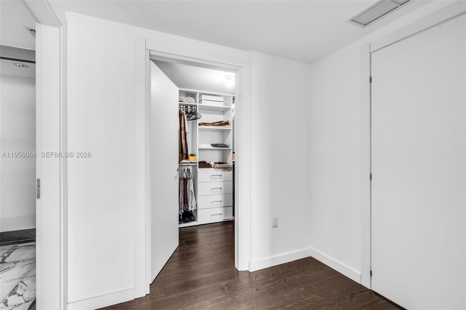 image Epic West Condo26