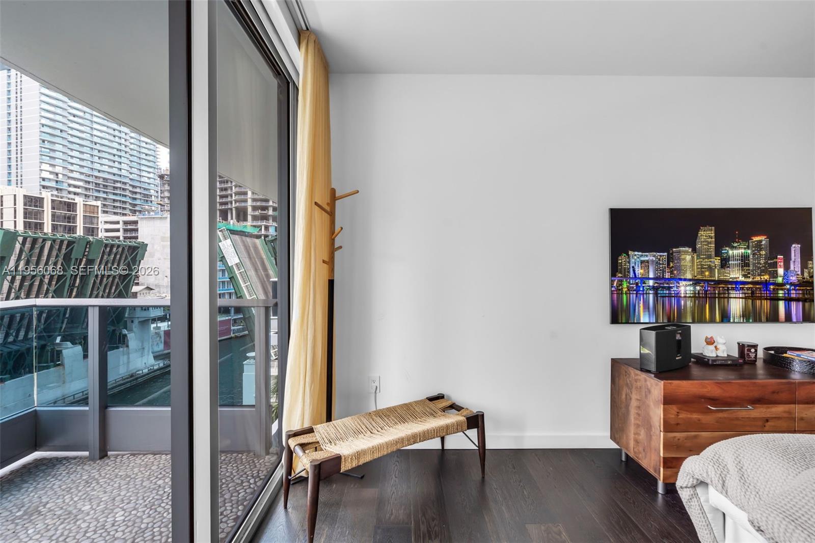 image Epic West Condo32