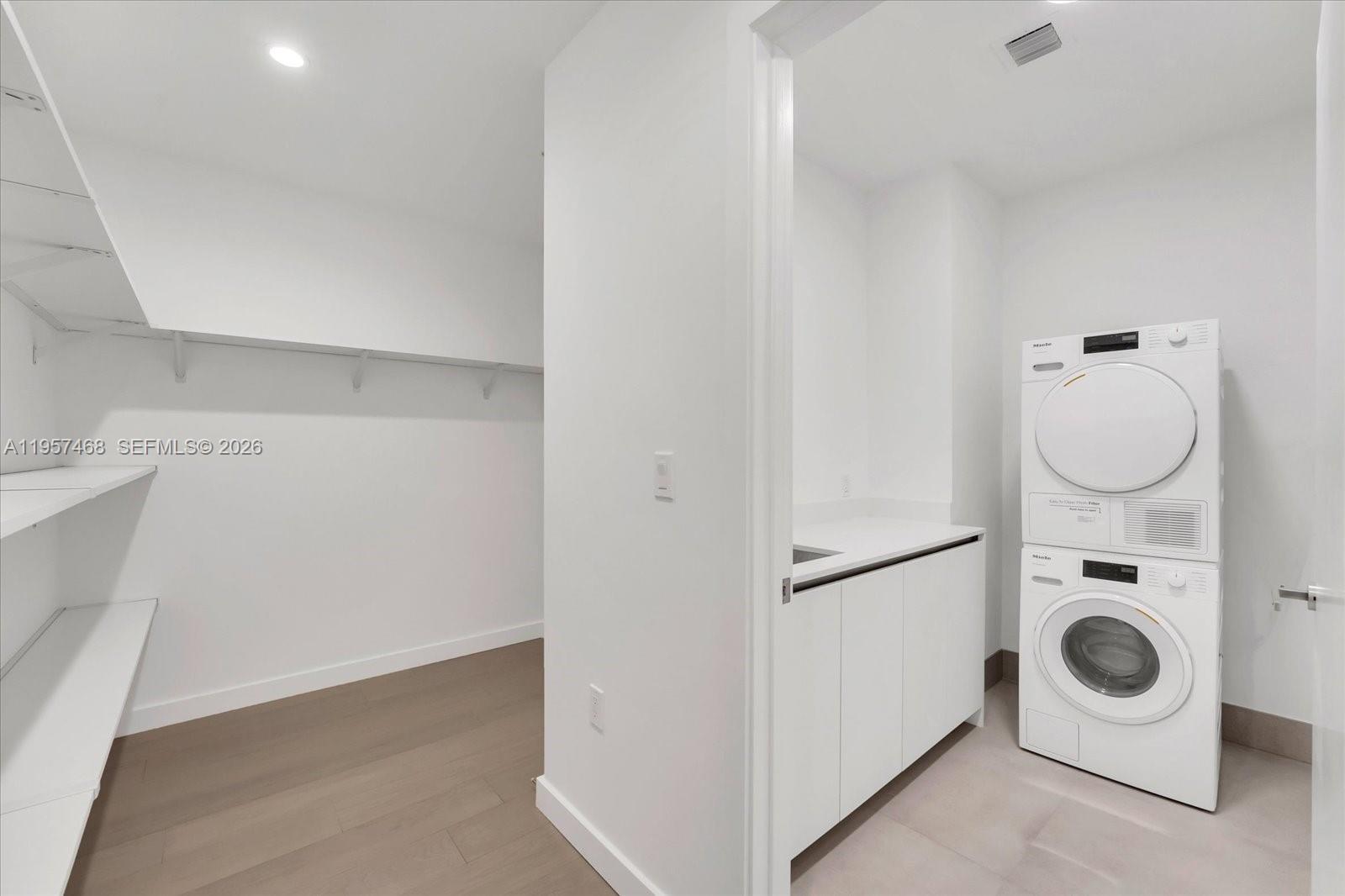 9201 E Bay Hbr #LPH_711 Bay Harbor Islands, FL 33154