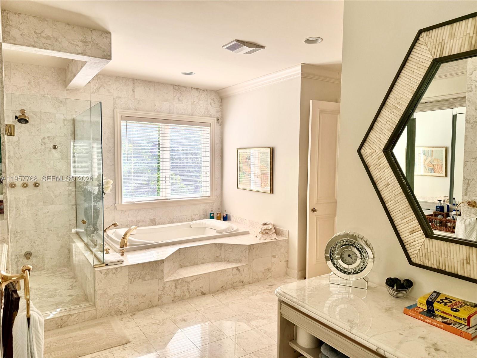 3508 Bayshore Villas Dr Miami, FL 33133