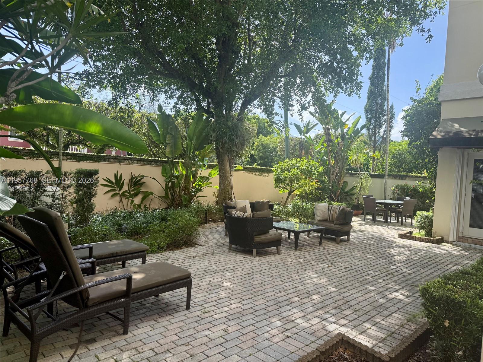 3508 Bayshore Villas Dr Miami, FL 33133