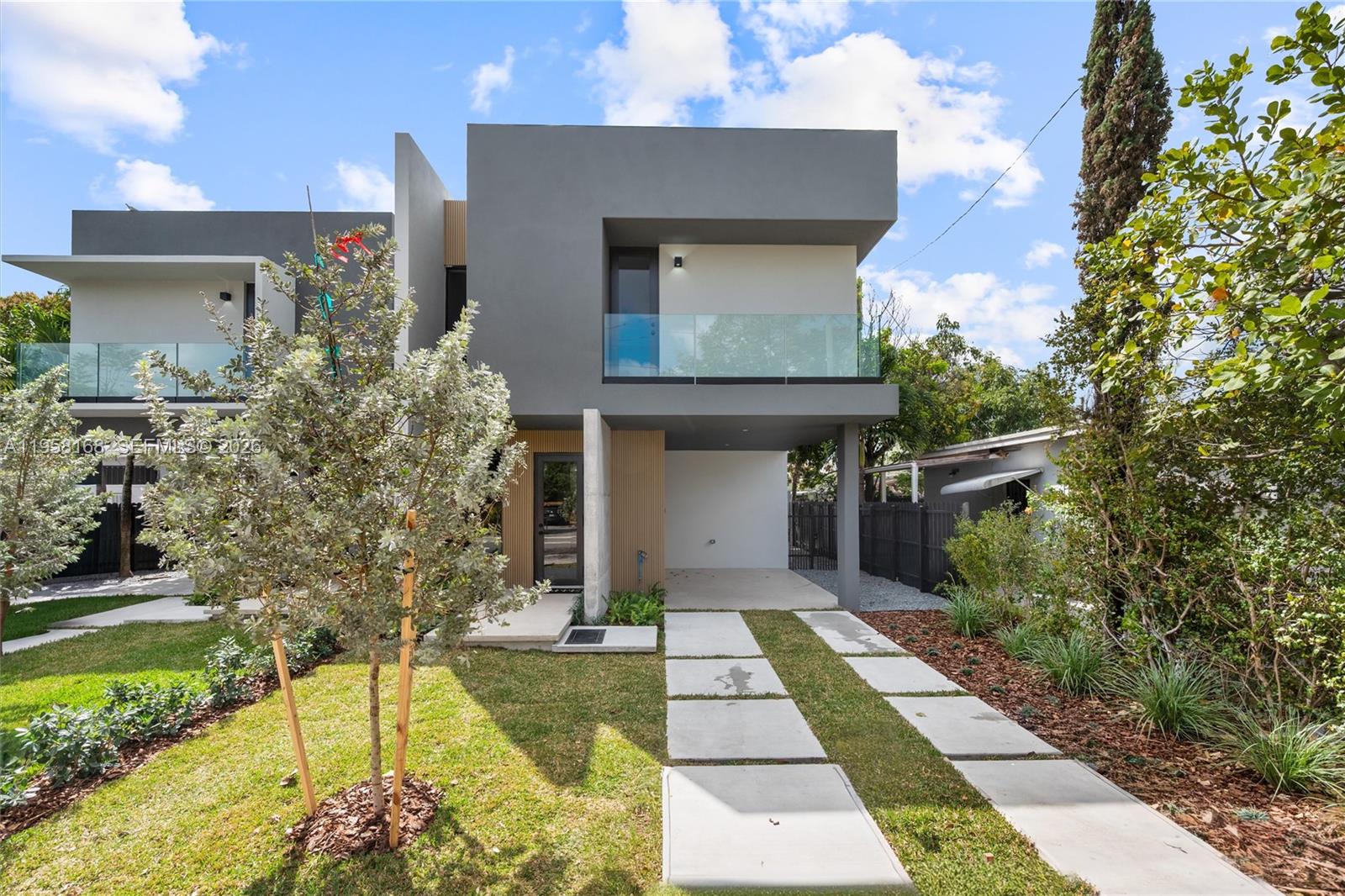 2982 SW 2nd St Miami, FL 33135