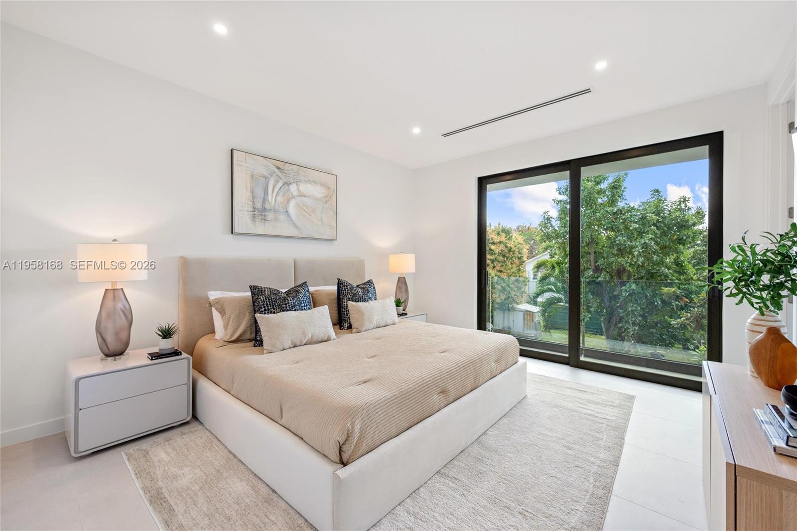 2982 SW 2nd St Miami, FL 33135