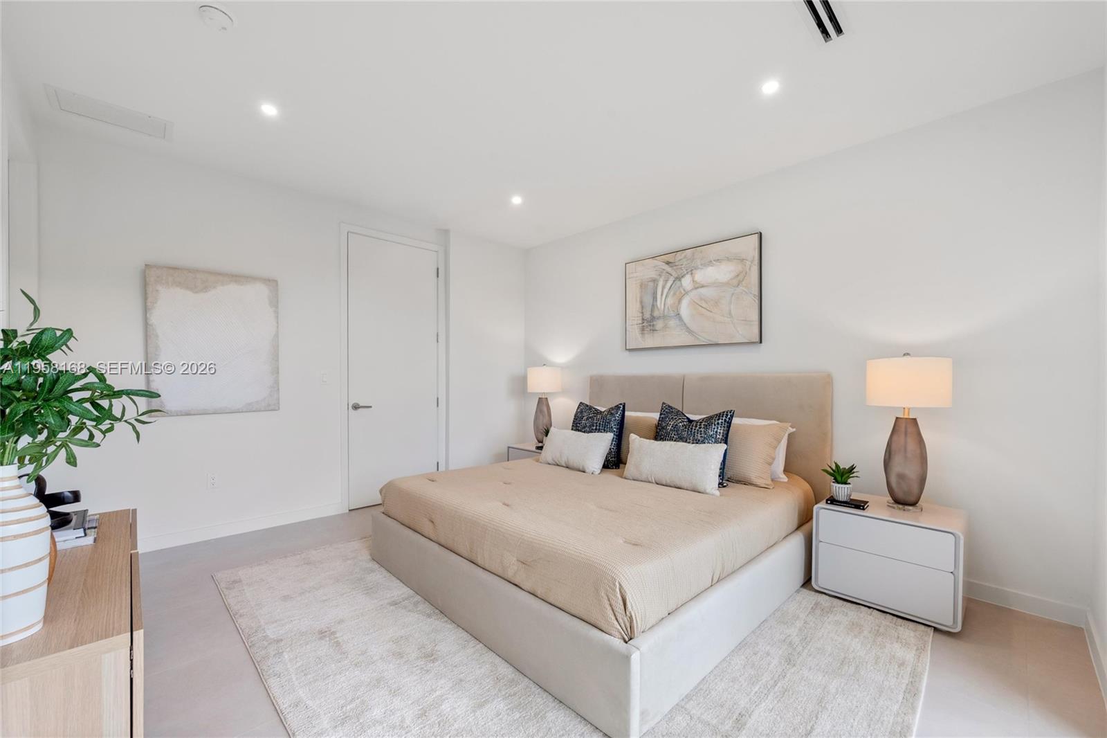 2982 SW 2nd St Miami, FL 33135